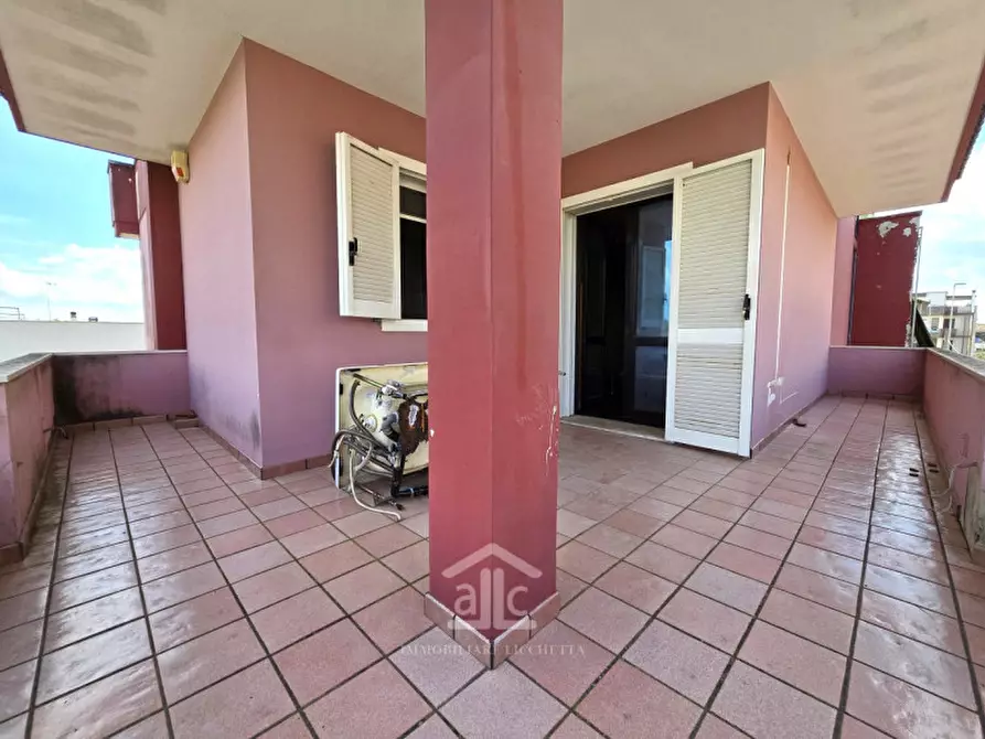 Immagine 17 di Villa in vendita  in Via Carlo Poerio 10 a Cavallino