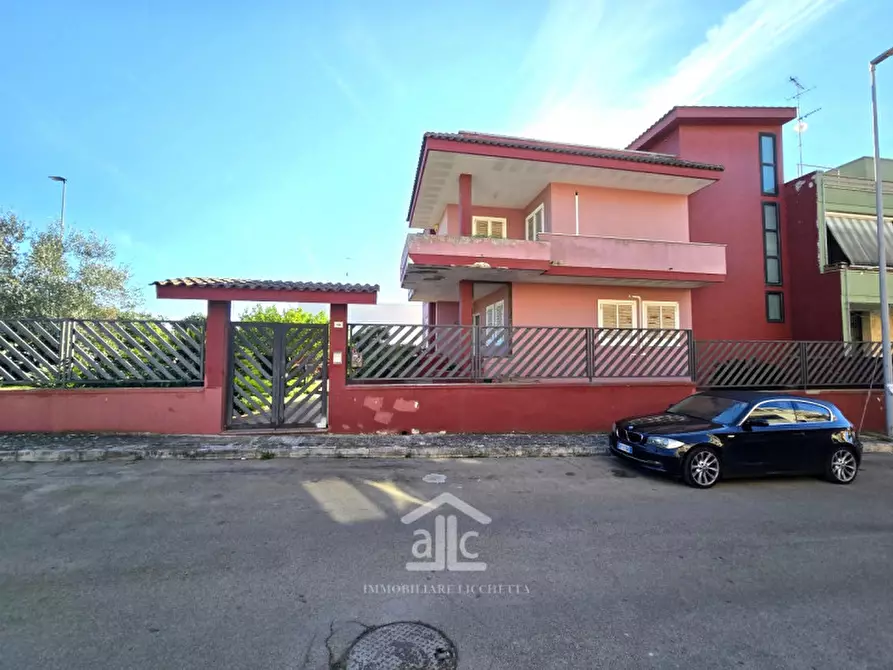 Immagine 49 di Villa in vendita  in Via Carlo Poerio 10 a Cavallino