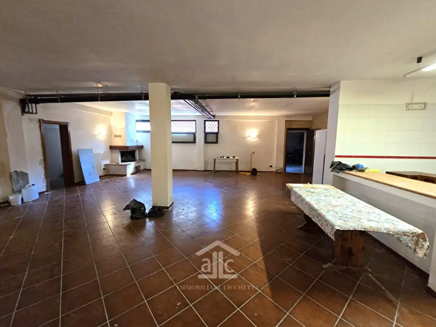 Immagine 61 di Villa in vendita  in Via Carlo Poerio 10 a Cavallino