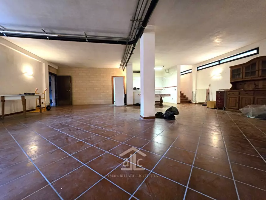 Immagine 67 di Villa in vendita  in Via Carlo Poerio 10 a Cavallino