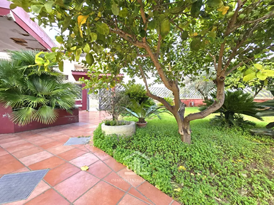 Immagine 75 di Villa in vendita  in Via Carlo Poerio 10 a Cavallino