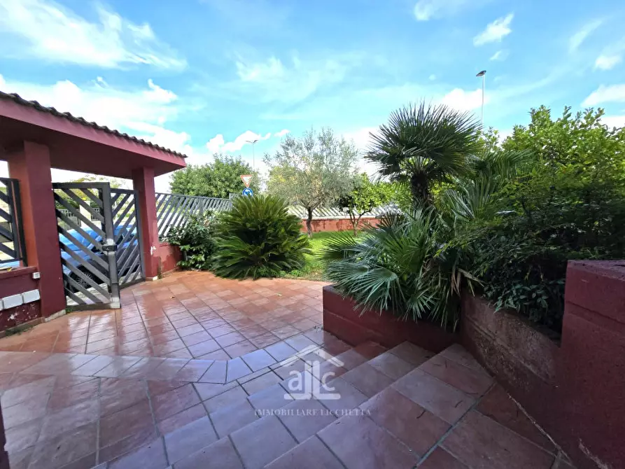 Immagine 76 di Villa in vendita  in Via Carlo Poerio 10 a Cavallino