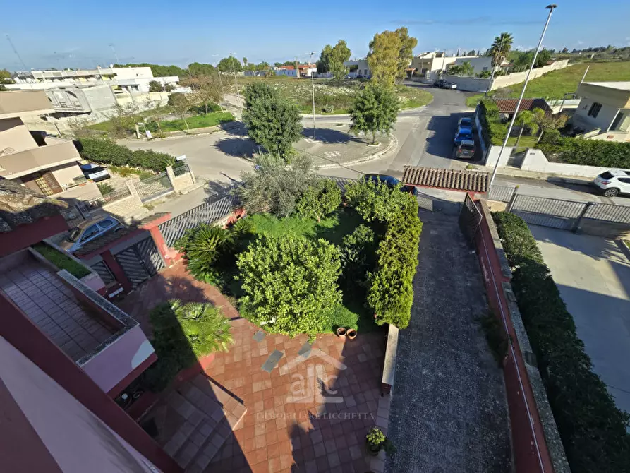 Immagine 78 di Villa in vendita  in Via Carlo Poerio 10 a Cavallino