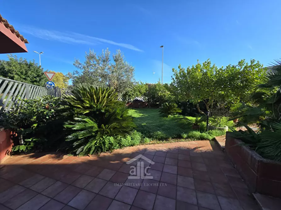 Immagine 79 di Villa in vendita  in Via Carlo Poerio 10 a Cavallino