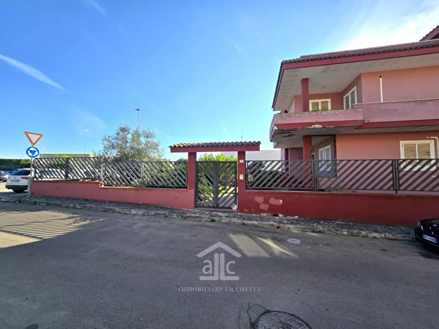 Immagine 86 di Villa in vendita  in Via Carlo Poerio 10 a Cavallino