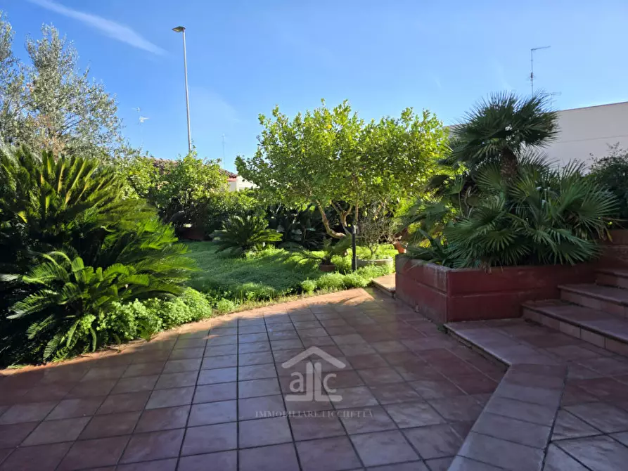 Immagine 87 di Villa in vendita  in Via Carlo Poerio 10 a Cavallino