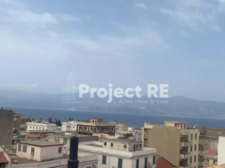 Immagine 3 di Appartamento in vendita  in Via Vincenzo Saccà a Reggio Di Calabria