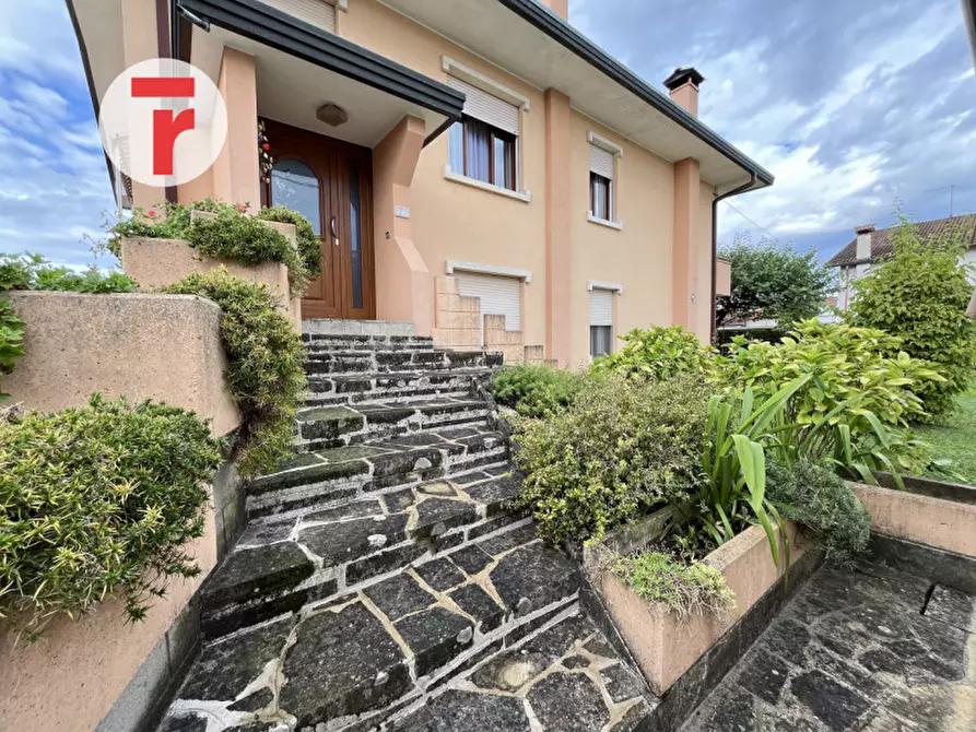 Immagine 1 di Casa indipendente in vendita  in Via Veneto a Cervarese Santa Croce