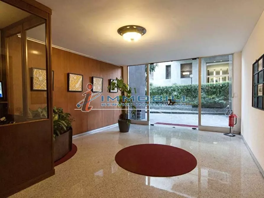 Immagine 10 di Ufficio in affitto  in PIAZZA CARBONARI a Milano