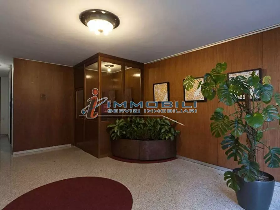 Immagine 11 di Ufficio in affitto  in PIAZZA CARBONARI a Milano