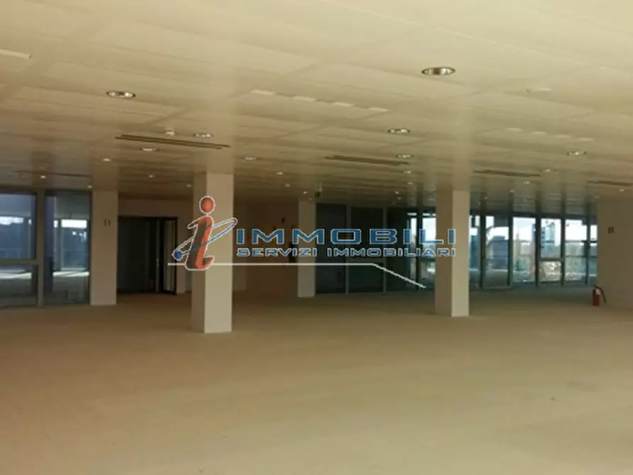 Immagine 9 di Ufficio in affitto  in VIA MONDADORI a Segrate