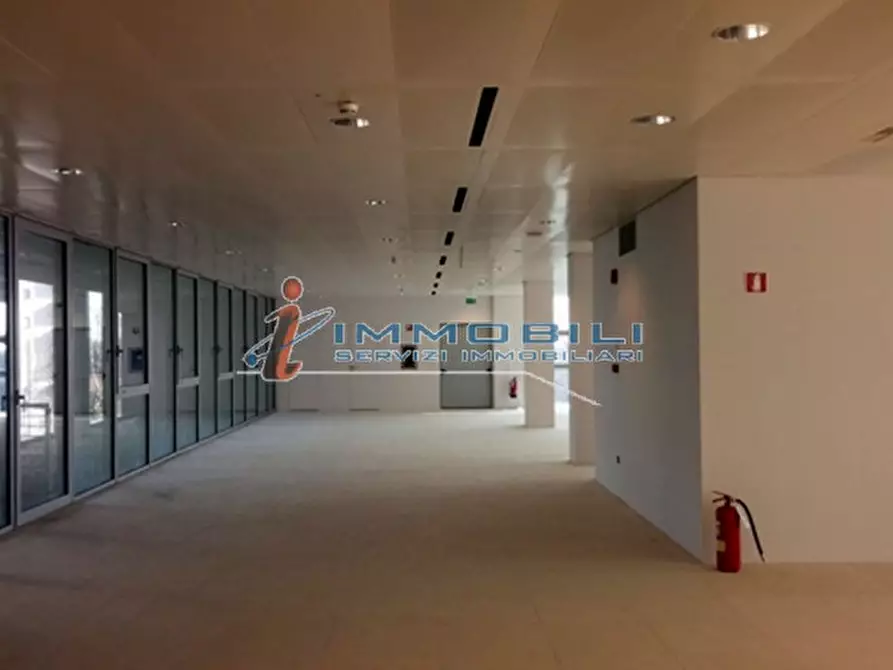 Immagine 4 di Ufficio in affitto  in VIA MONDADORI a Segrate