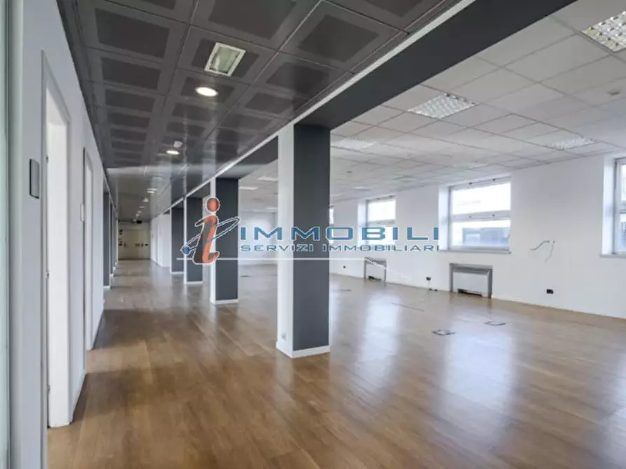 Immagine 1 di Ufficio in affitto  in VIA GROSIO a Milano