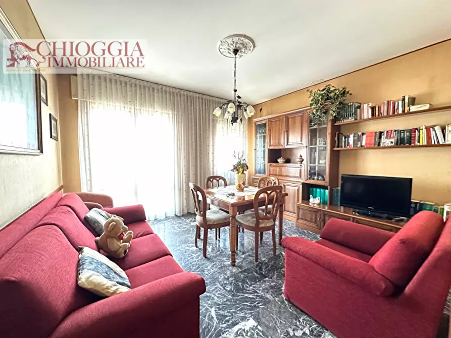 Immagine 2 di Appartamento in vendita  in Viale Amerigo Vespucci a Chioggia