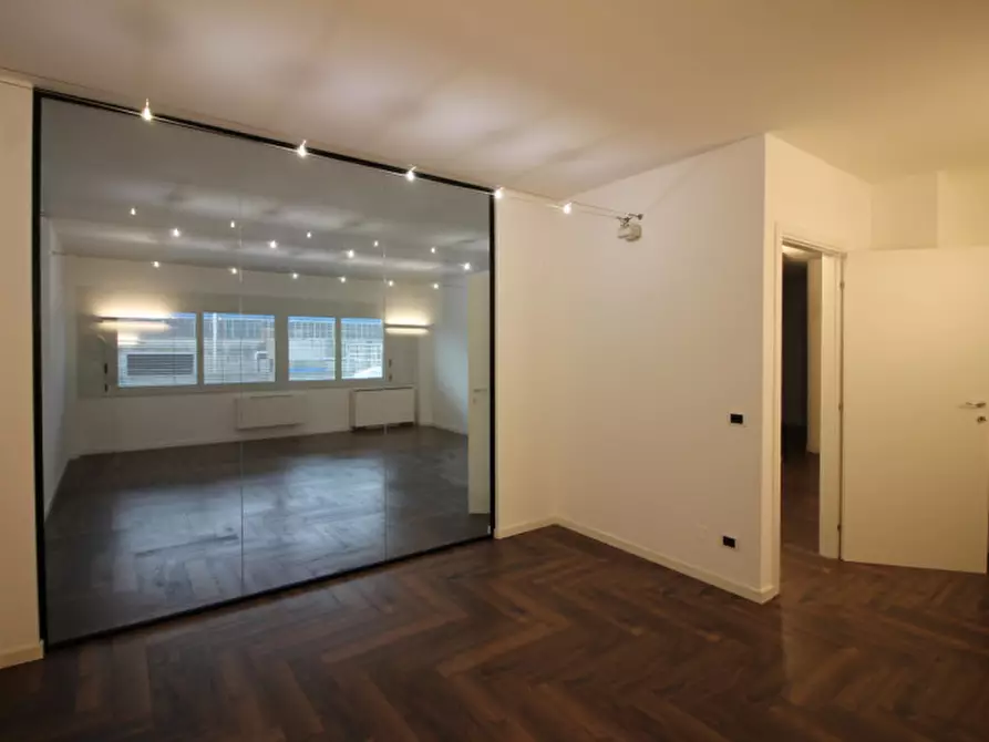 Immagine 6 di Ufficio in affitto  in Viale della Scienza a Vicenza