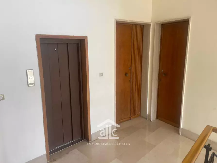 Immagine 6 di Appartamento in vendita  in VIA LIGURIA,16 a Lecce