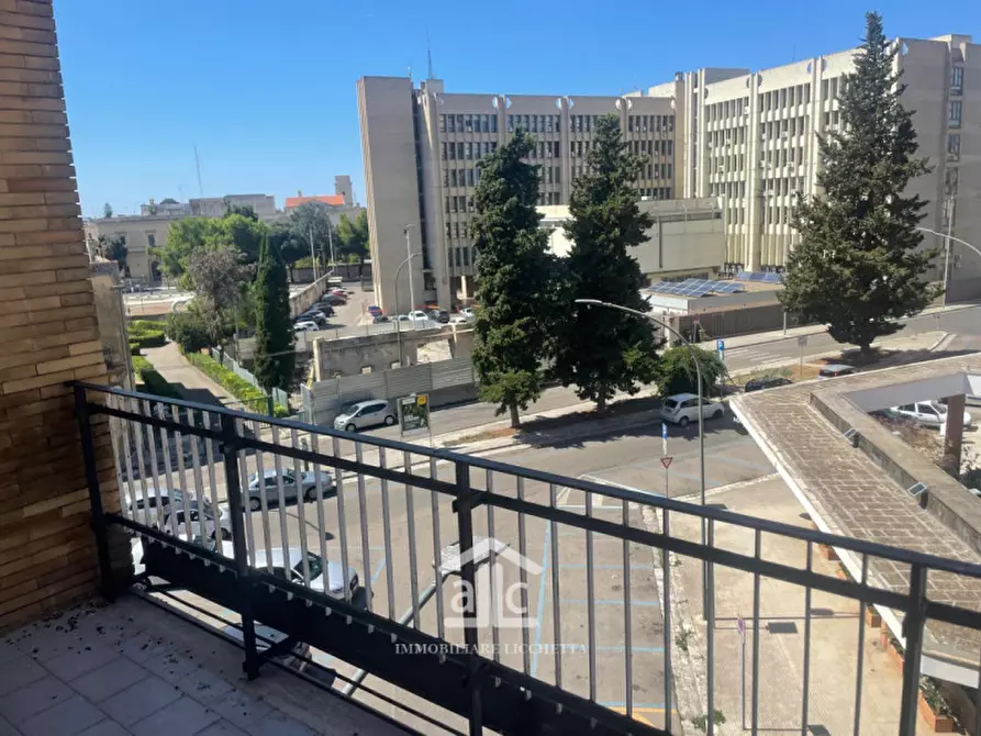Immagine 10 di Appartamento in vendita  in VIA LIGURIA,16 a Lecce