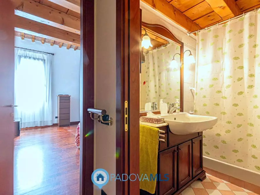 Immagine 13 di Appartamento in vendita  in via Roma 92 a Padova