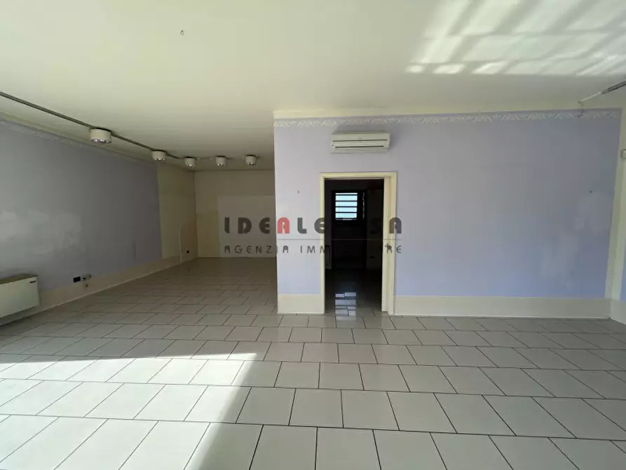 Immagine 4 di Attività commerciale in affitto  in Via Quattro Novembre a Mestrino