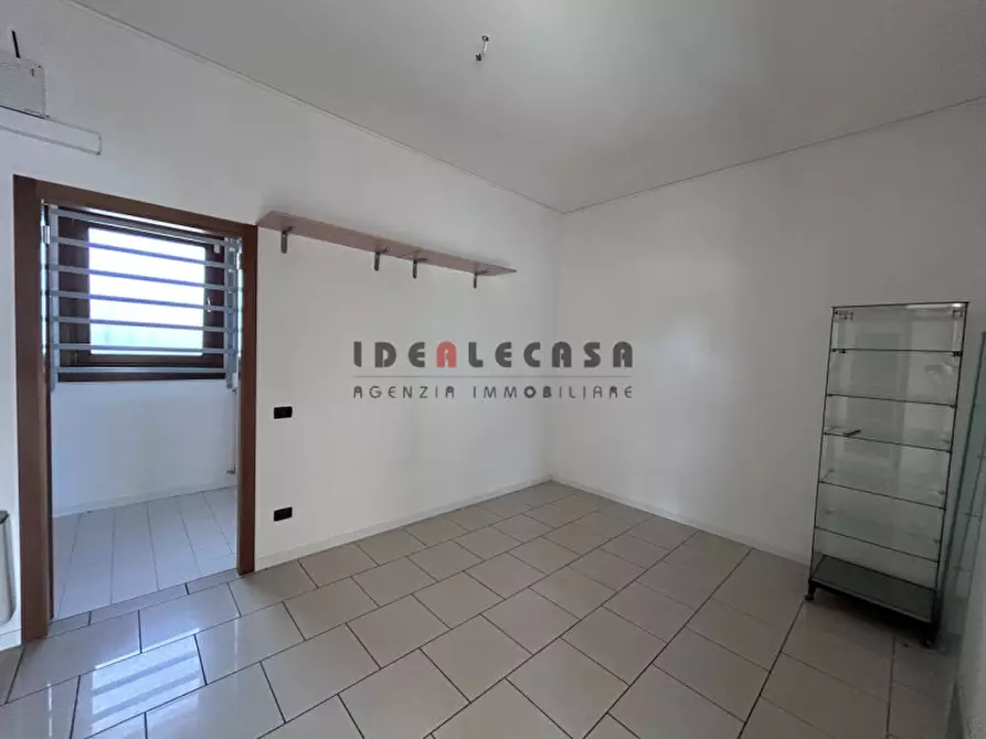 Immagine 9 di Attività commerciale in affitto  in Via Quattro Novembre a Mestrino