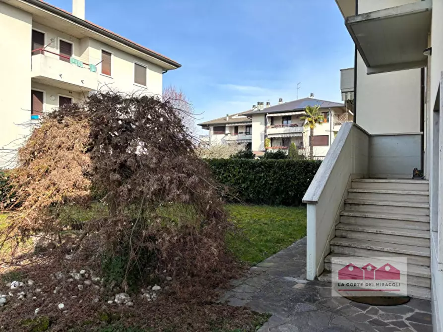 Immagine 2 di Casa quadrifamiliare in vendita  in Via Giuriato a Vicenza