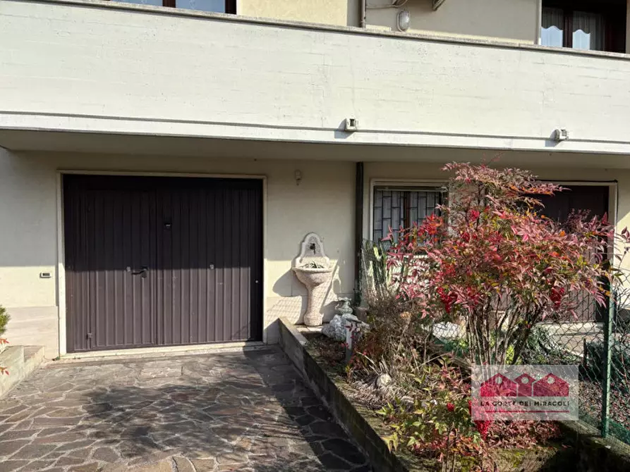 Immagine 30 di Casa quadrifamiliare in vendita  in Via Giuriato a Vicenza