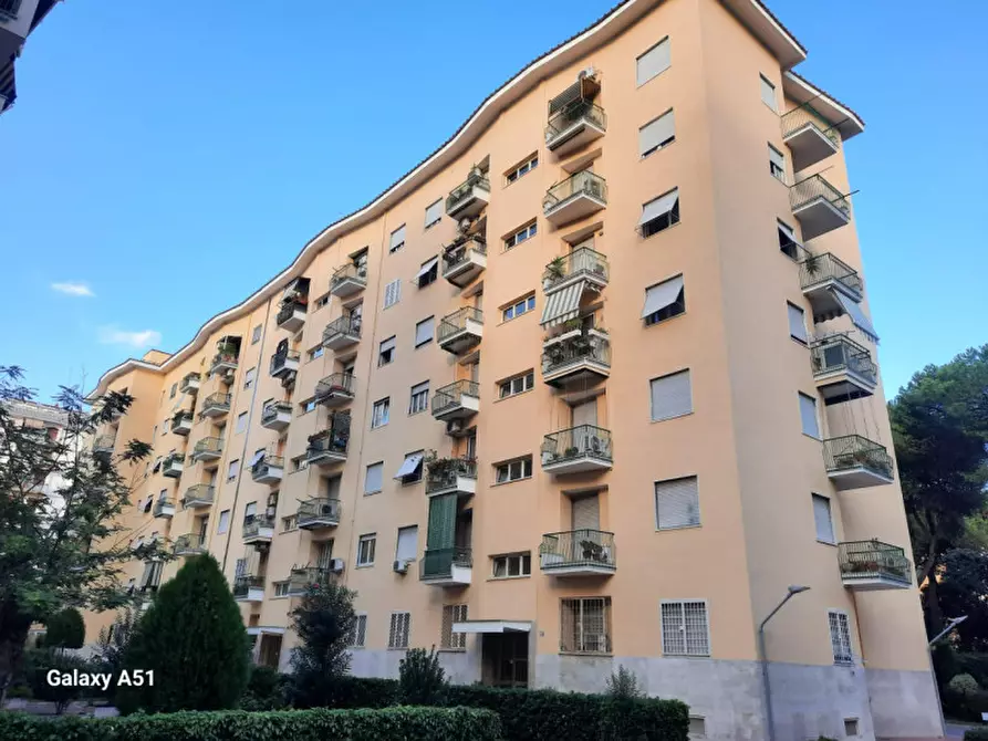 Immagine 1 di Appartamento in vendita  in VIA TUSCOLANA 937 a Roma