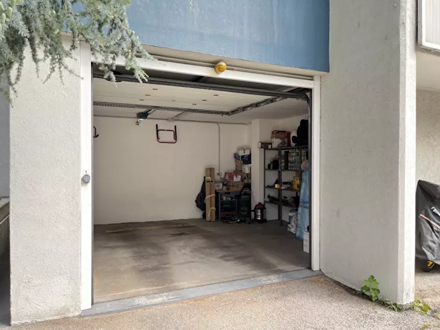 Immagine 2 di Garage in vendita  in Via la Clarina 26 a Trento