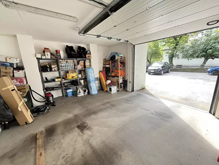 Immagine 5 di Garage in vendita  in Via la Clarina 26 a Trento