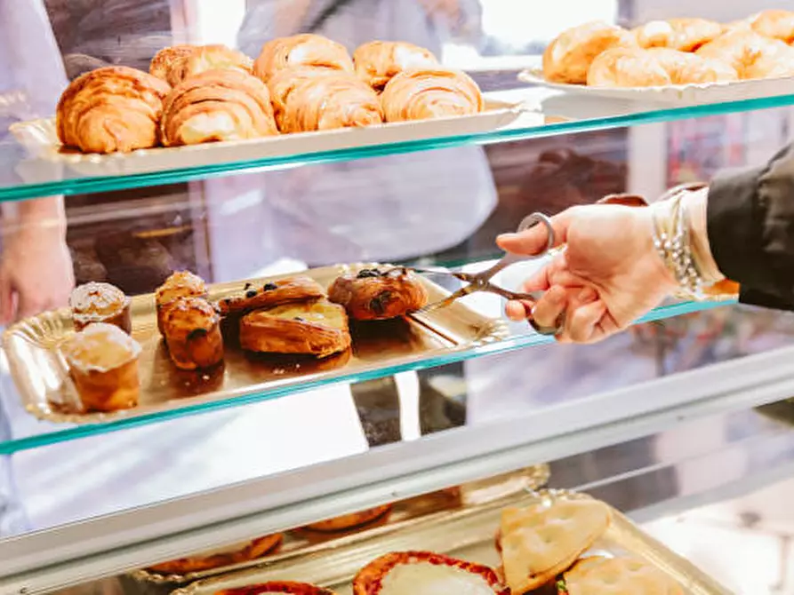 Immagine 3 di Attività commerciale in vendita  a Quartu Sant'elena