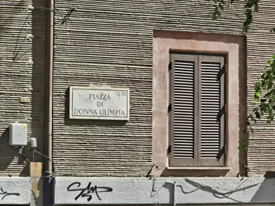 Immagine 22 di Attività commerciale in vendita  in Piazza di Donna Olimpia a Roma