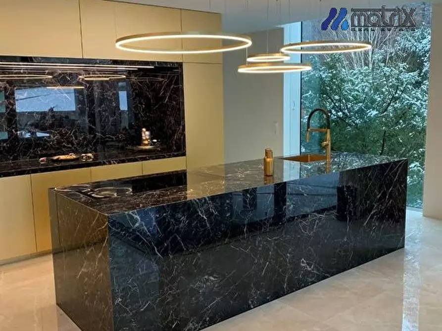 Immagine 2 di Villa in vendita  in via Euganea a Selvazzano Dentro