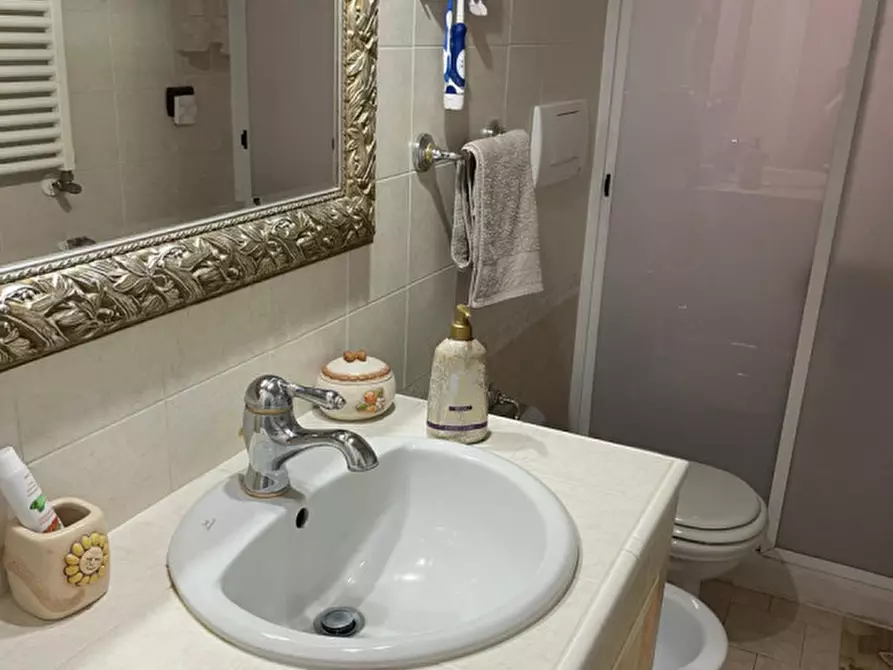 Immagine 10 di Appartamento in vendita  in Via Mercadante a Ceglie Messapico