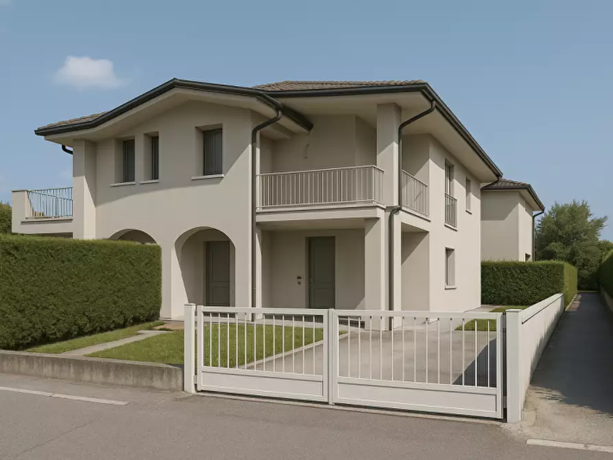 Immagine 1 di Casa bifamiliare in vendita  in Via Giuseppe Mazzini a Castiglione Delle Stiviere