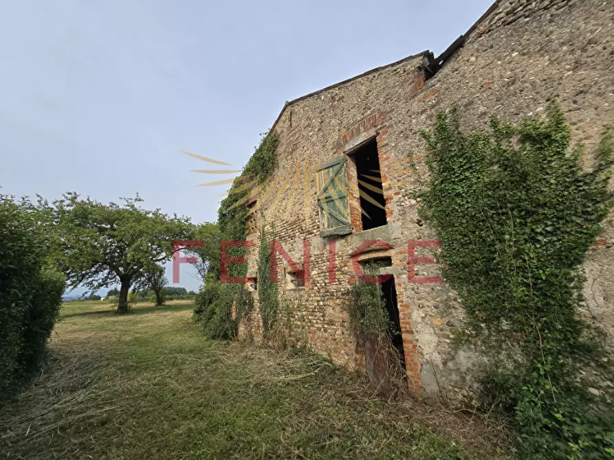 Immagine 7 di Rustico / casale in vendita  in Via Giorgione 13 a Volpago Del Montello