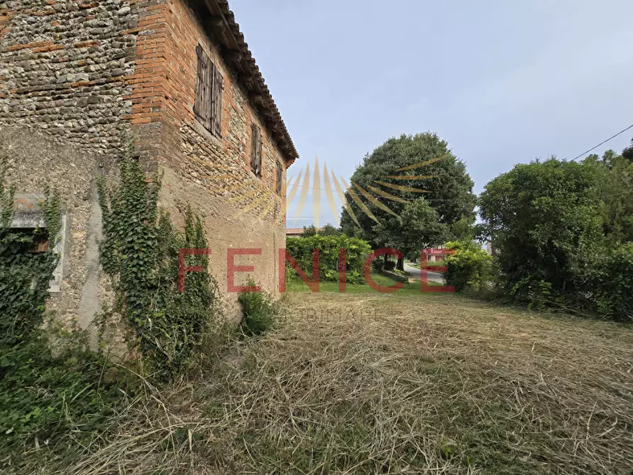 Immagine 9 di Rustico / casale in vendita  in Via Giorgione 13 a Volpago Del Montello