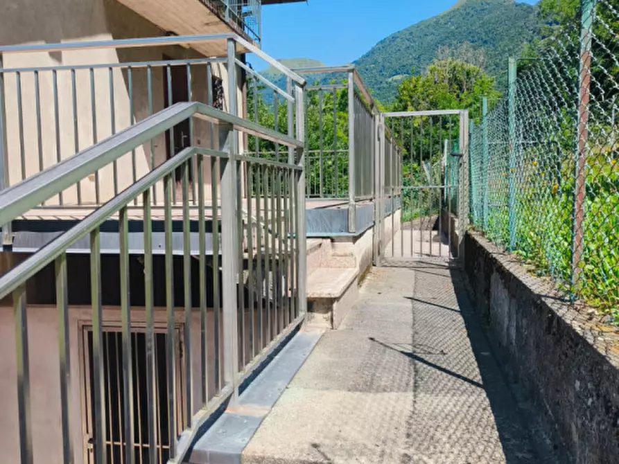 Immagine 11 di Appartamento in vendita  in Via Santa Caterina a Introbio