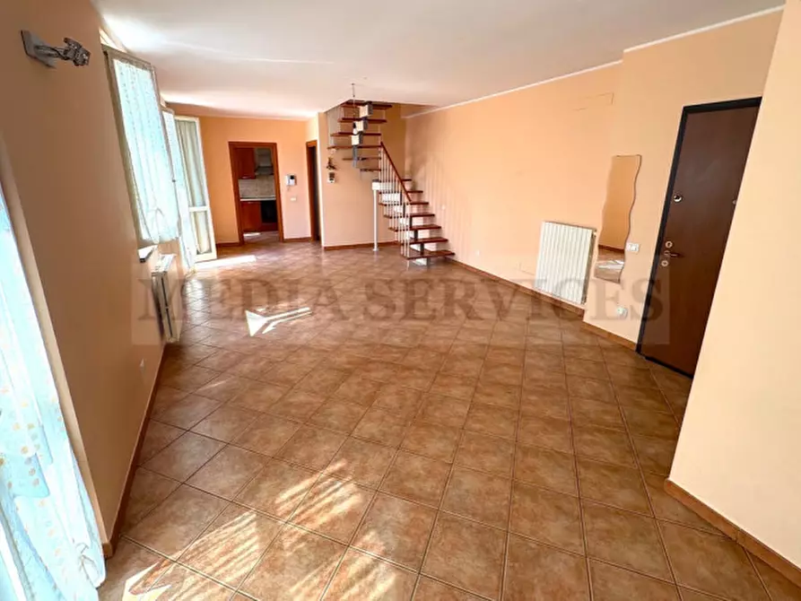 Immagine 1 di Appartamento in vendita  in piazza Unità d'Italia n° 9 a Garlasco