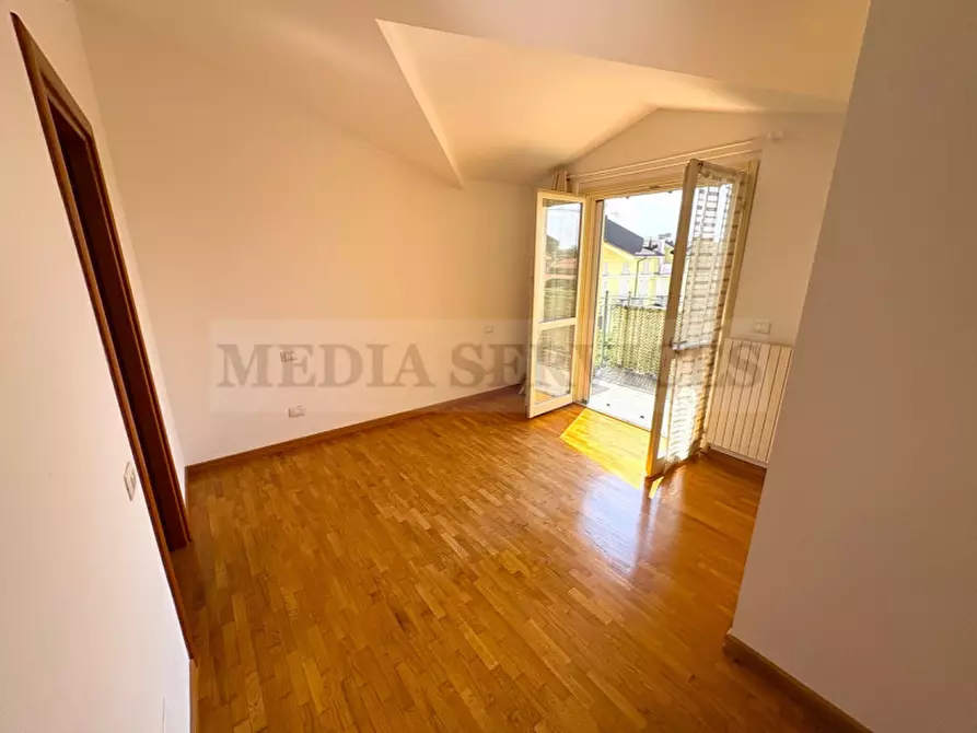 Immagine 13 di Appartamento in vendita  in piazza Unità d'Italia n° 9 a Garlasco