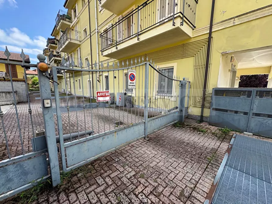 Immagine 39 di Appartamento in vendita  in piazza Unità d'Italia n° 9 a Garlasco