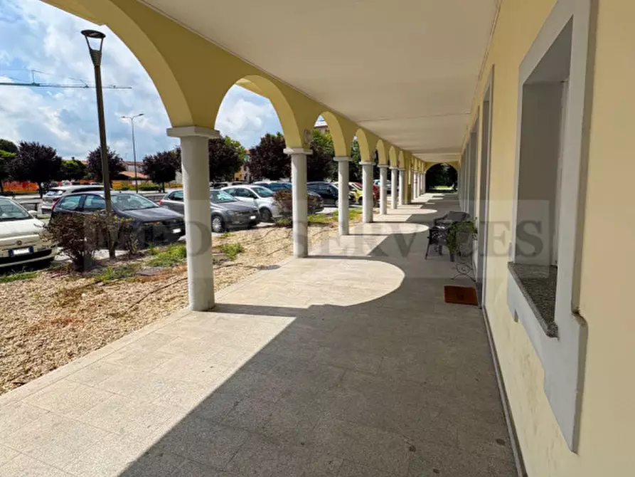 Immagine 40 di Appartamento in vendita  in piazza Unità d'Italia n° 9 a Garlasco