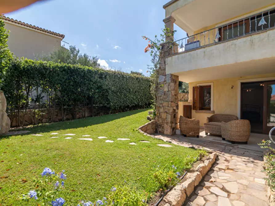 Immagine 3 di Casa bifamiliare in vendita  in Via Rosa Dei Venti a Olbia