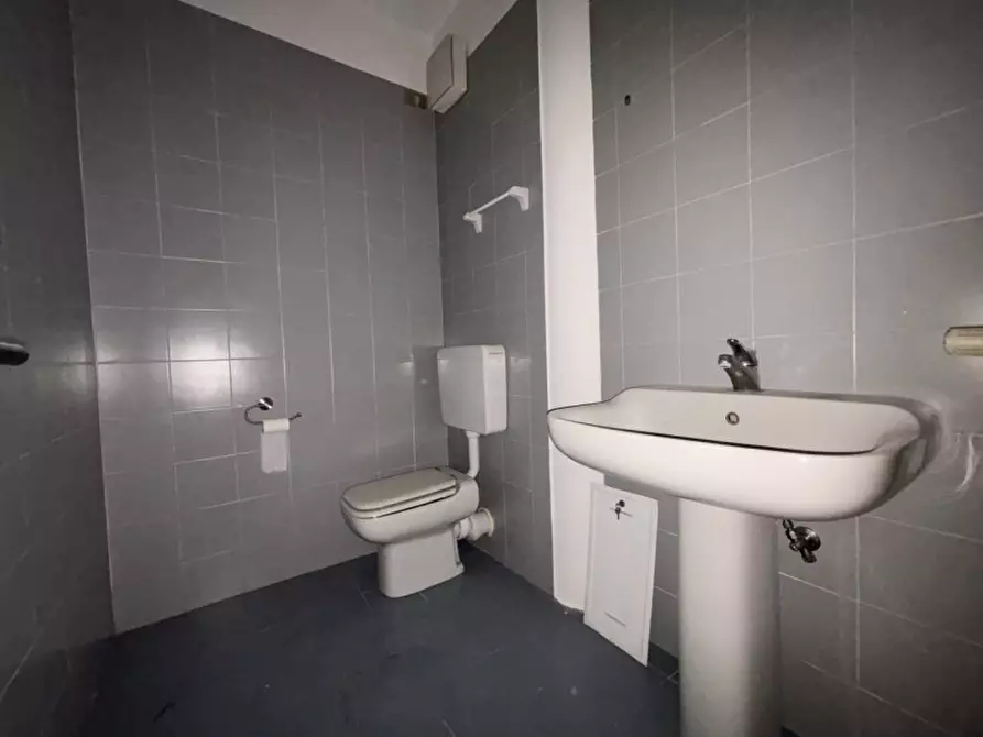 Immagine 8 di Ufficio in vendita  in Via Vicenza a Altavilla Vicentina