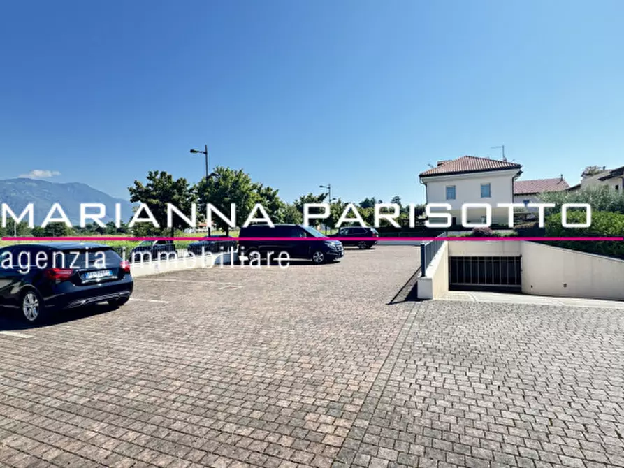 Immagine 1 di Posto auto in vendita  a Bassano Del Grappa