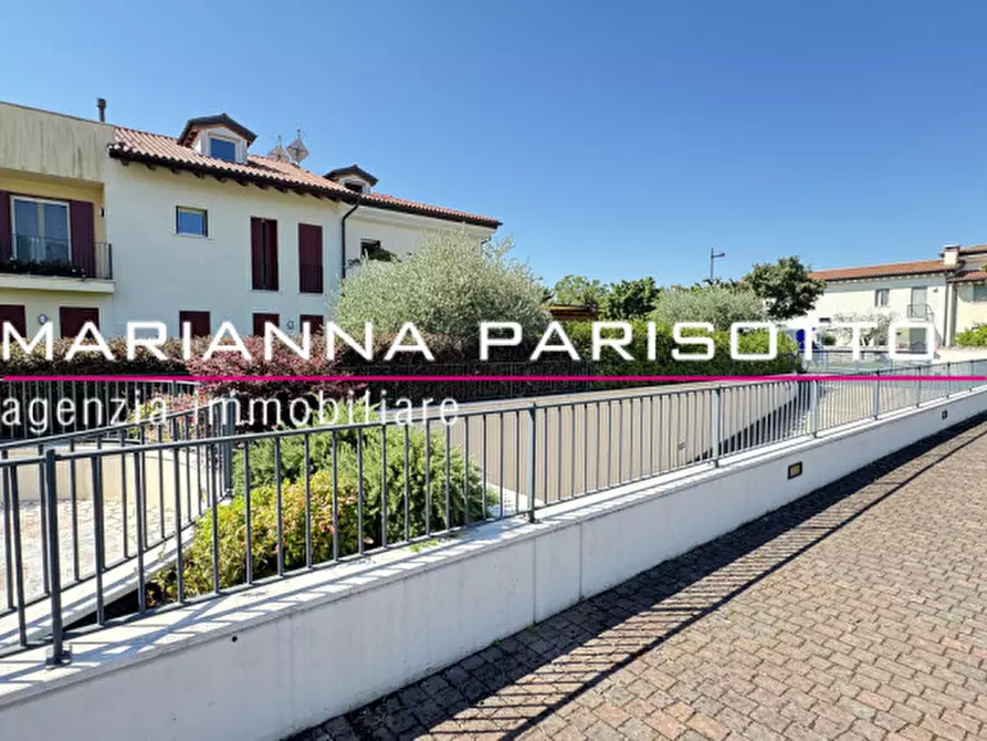 Immagine 2 di Posto auto in vendita  a Bassano Del Grappa