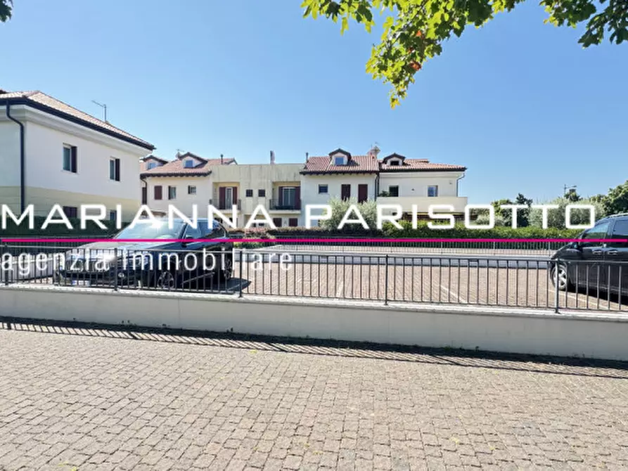 Immagine 3 di Posto auto in vendita  a Bassano Del Grappa