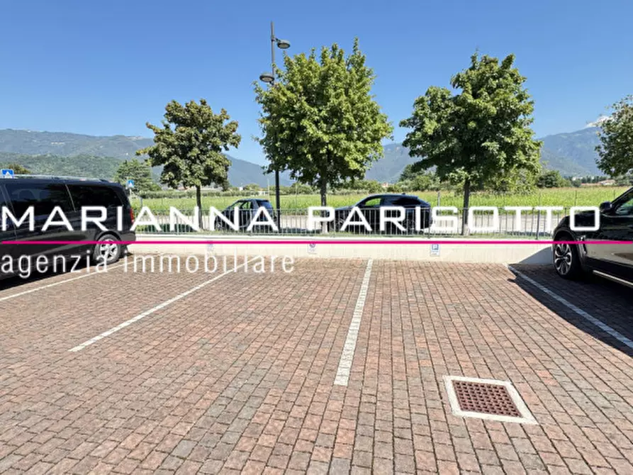 Immagine 4 di Posto auto in vendita  a Bassano Del Grappa