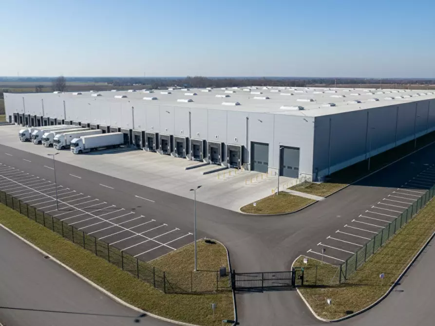Immagine 1 di Capannone industriale in affitto  in Viale del Lavoro a Caldiero
