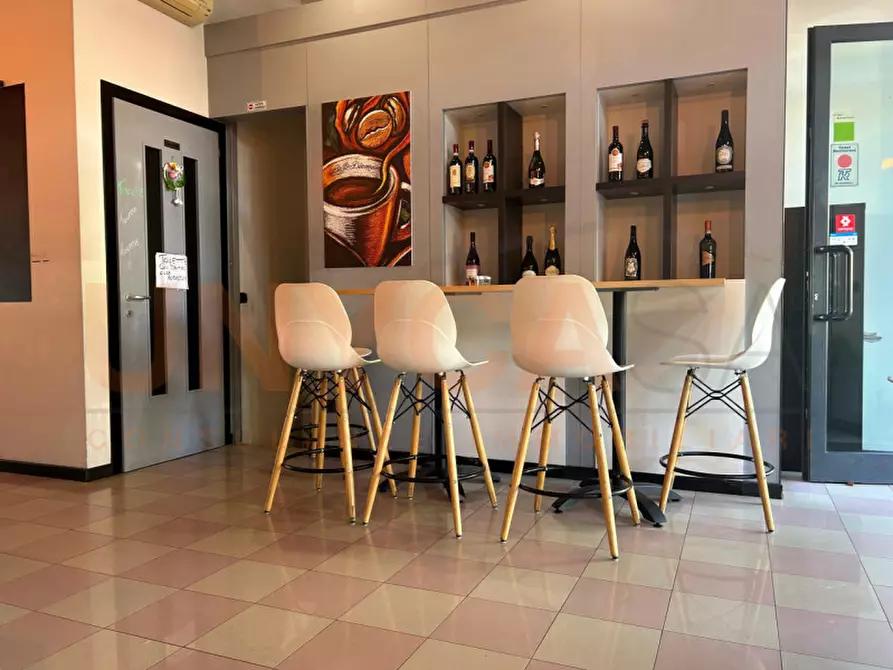 Immagine 5 di Attività commerciale in vendita  a Rubano