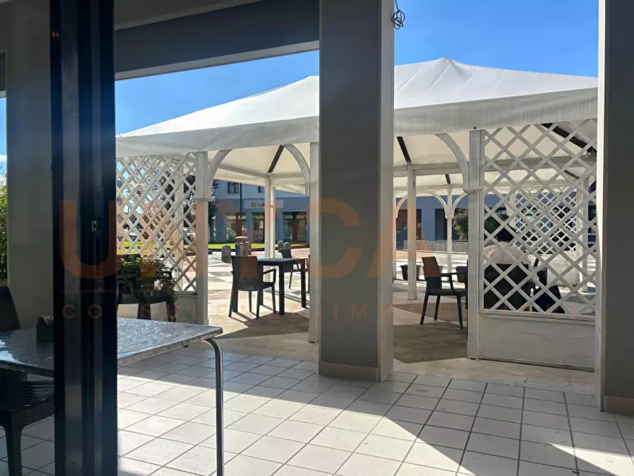 Immagine 6 di Attività commerciale in vendita  a Rubano